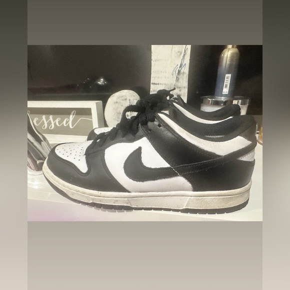 Nike Panda dunks - Picture 3 of 4
